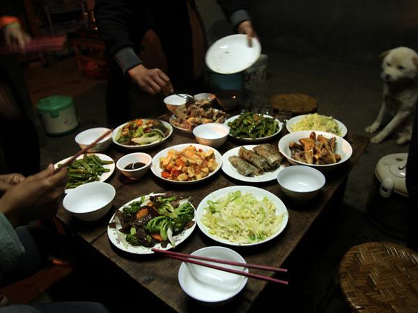A traditional evening meal served at a homestay in Sapa